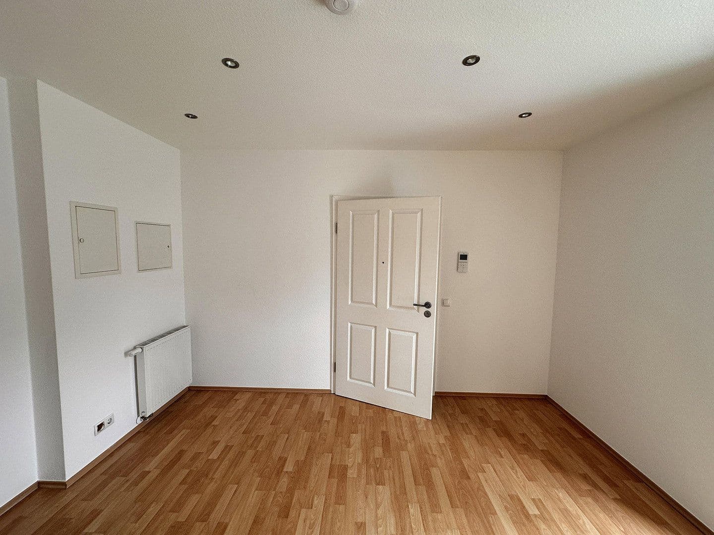 Pronájem bytu 3+1 79 m², Am Zehnt 9, Sinsheim, Bádensko-Württembersko Pronájem bytu 3+1 79 m², Am Zehnt 9, Sinsheim, Bádensko-Württembersko