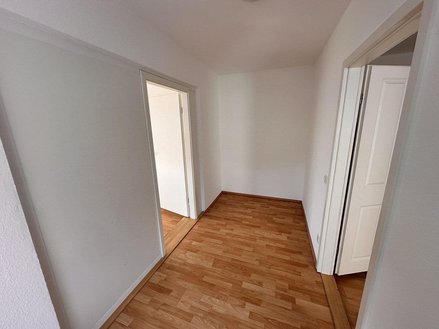 Pronájem bytu 3+1 79 m², Am Zehnt 9, Sinsheim, Bádensko-Württembersko Pronájem bytu 3+1 79 m², Am Zehnt 9, Sinsheim, Bádensko-Württembersko