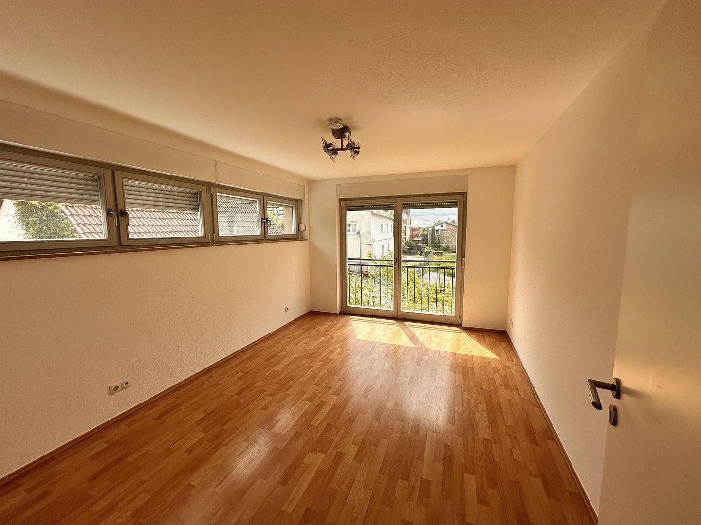 Pronájem bytu 3+1 79 m², Am Zehnt 9, Sinsheim, Bádensko-Württembersko Pronájem bytu 3+1 79 m², Am Zehnt 9, Sinsheim, Bádensko-Württembersko