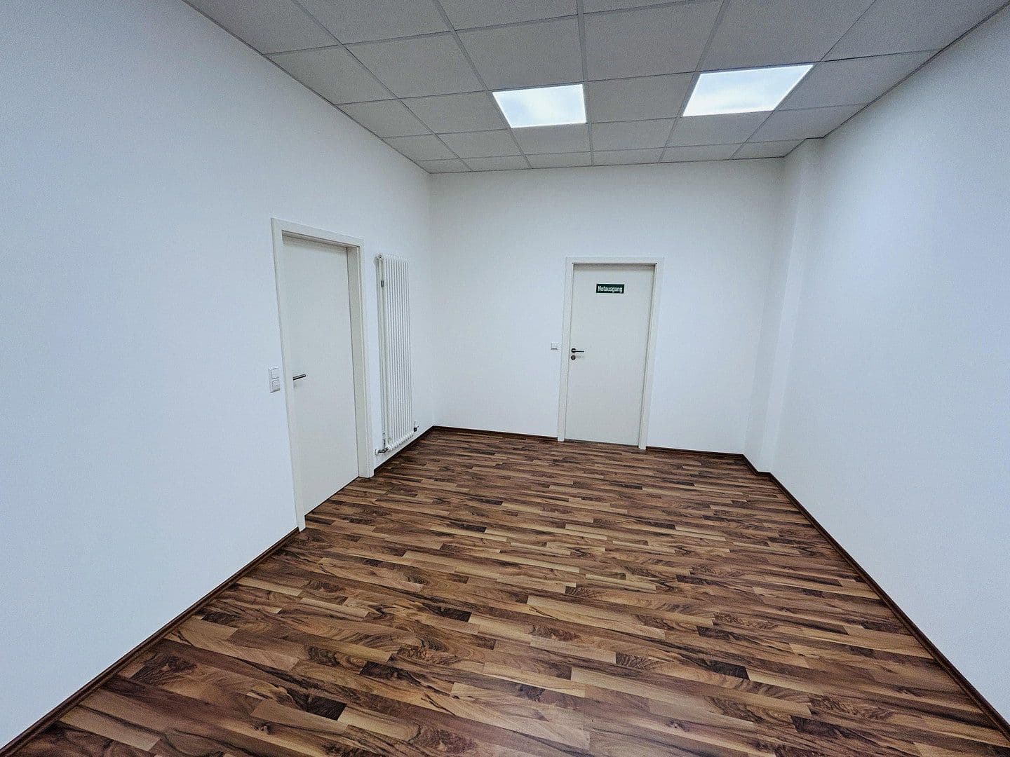 Pronájem kanceláře 360 m², Stuttgarter Straße 80, Geislingen an der Steige, Bádensko-Württembersko Pronájem kanceláře 360 m², Stuttgarter Straße 80, Geislingen an der Steige, Bádensko-Württembersko
