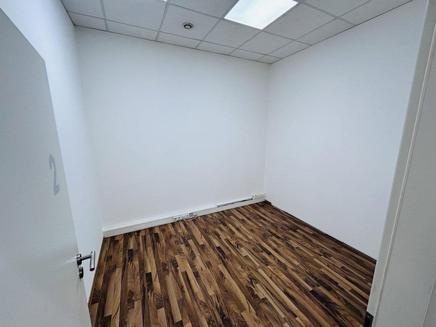 Pronájem kanceláře 360 m², Stuttgarter Straße 80, Geislingen an der Steige, Bádensko-Württembersko Pronájem kanceláře 360 m², Stuttgarter Straße 80, Geislingen an der Steige, Bádensko-Württembersko