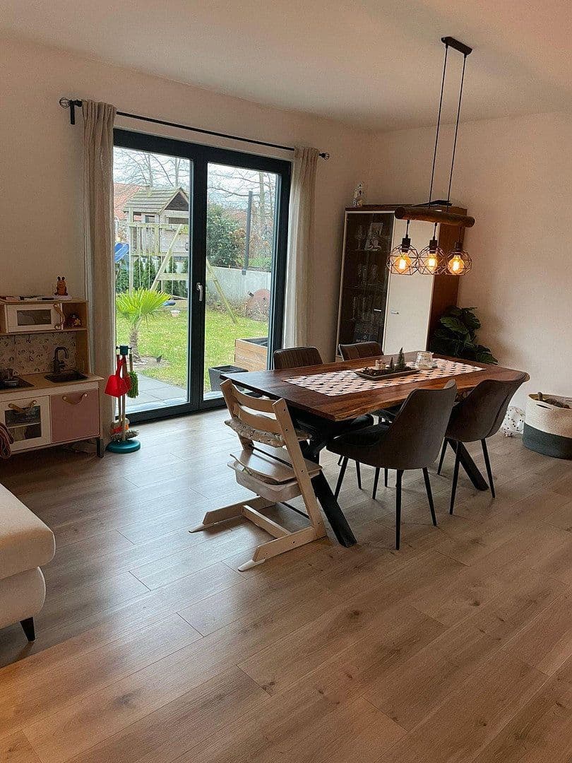 Pronájem domu 124 m², pozemek 350 m², Büchen, Šlesvicko-Holštýnsko Pronájem domu 124 m², pozemek 350 m², Büchen, Šlesvicko-Holštýnsko