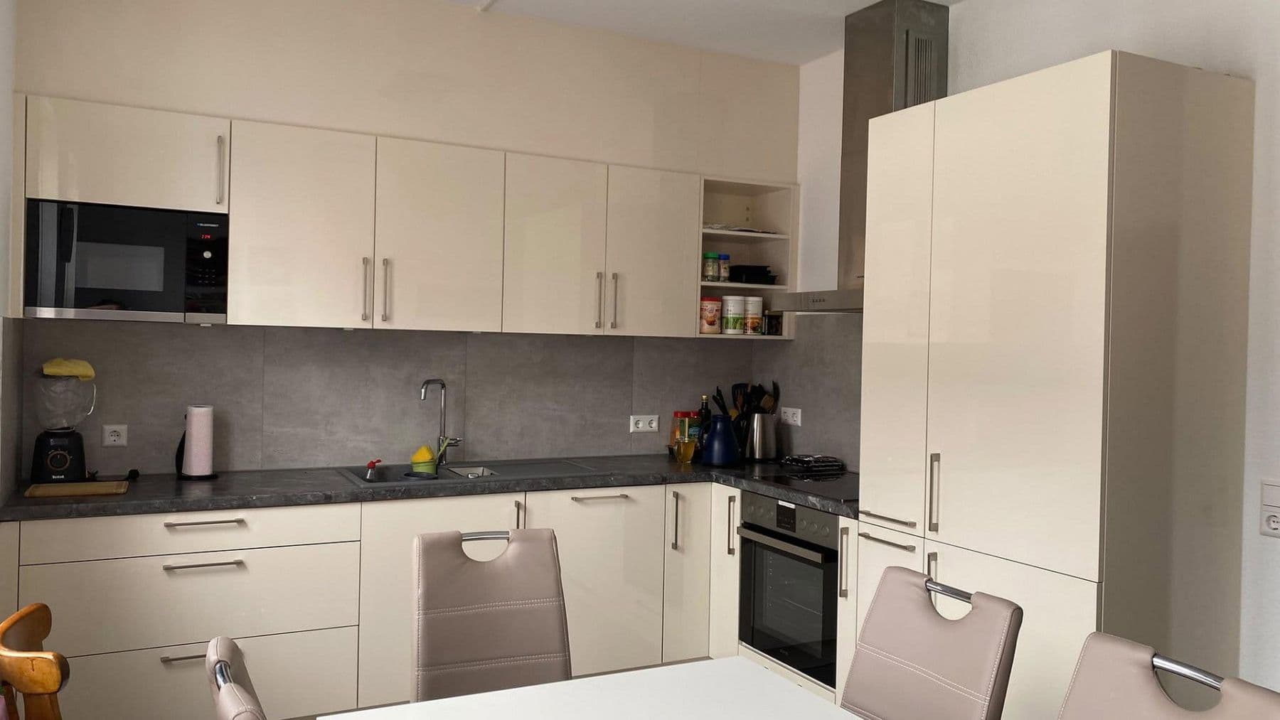 Pronájem bytu 4+1 112 m², Obersulm, Bádensko-Württembersko Pronájem bytu 4+1 112 m², Obersulm, Bádensko-Württembersko