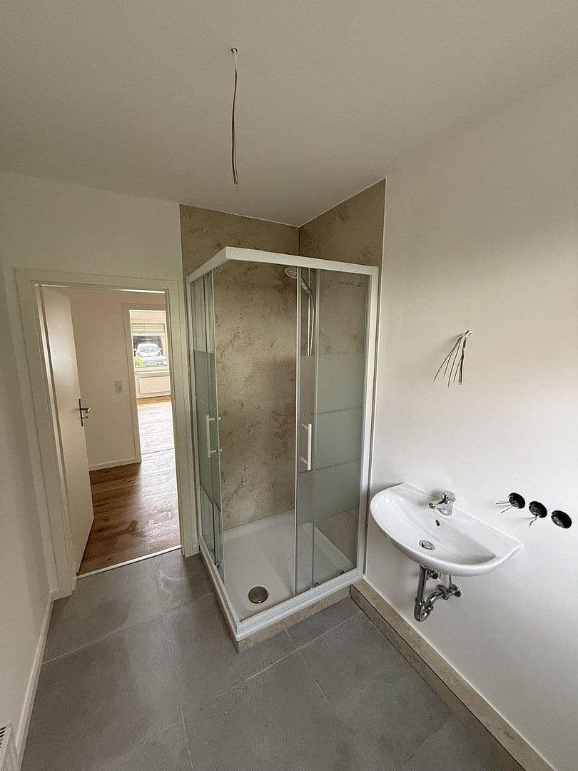 Pronájem bytu 3+1 75 m², Florastr. 7, Solingen, Severní Porýní-Vestfálsko Pronájem bytu 3+1 75 m², Florastr. 7, Solingen, Severní Porýní-Vestfálsko