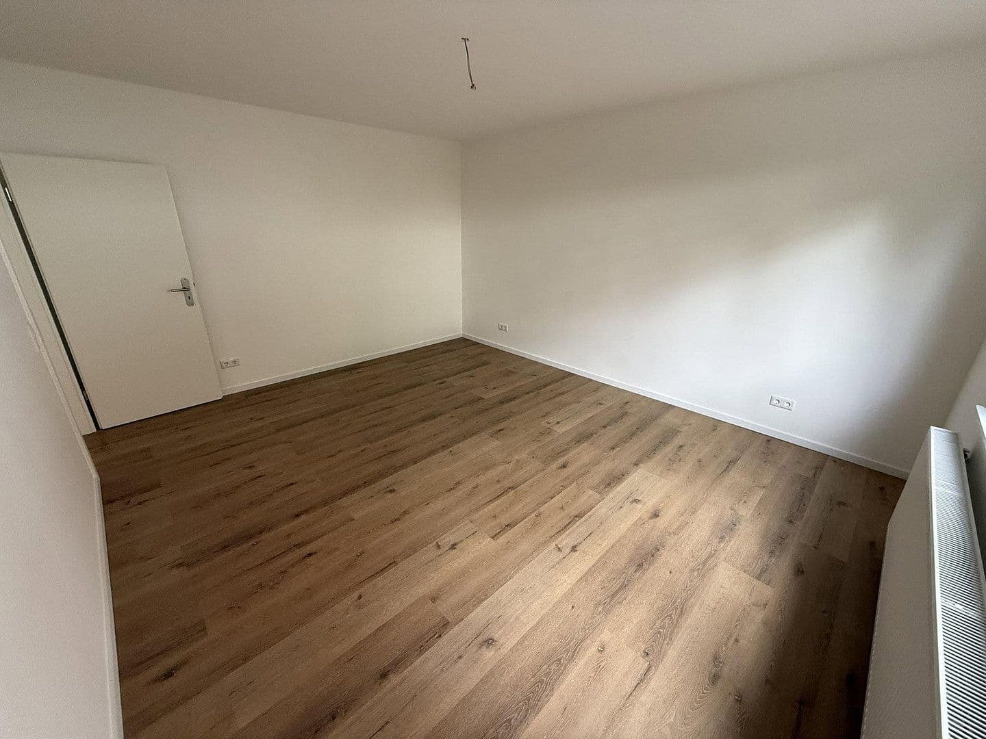 Pronájem bytu 3+1 75 m², Florastr. 7, Solingen, Severní Porýní-Vestfálsko Pronájem bytu 3+1 75 m², Florastr. 7, Solingen, Severní Porýní-Vestfálsko