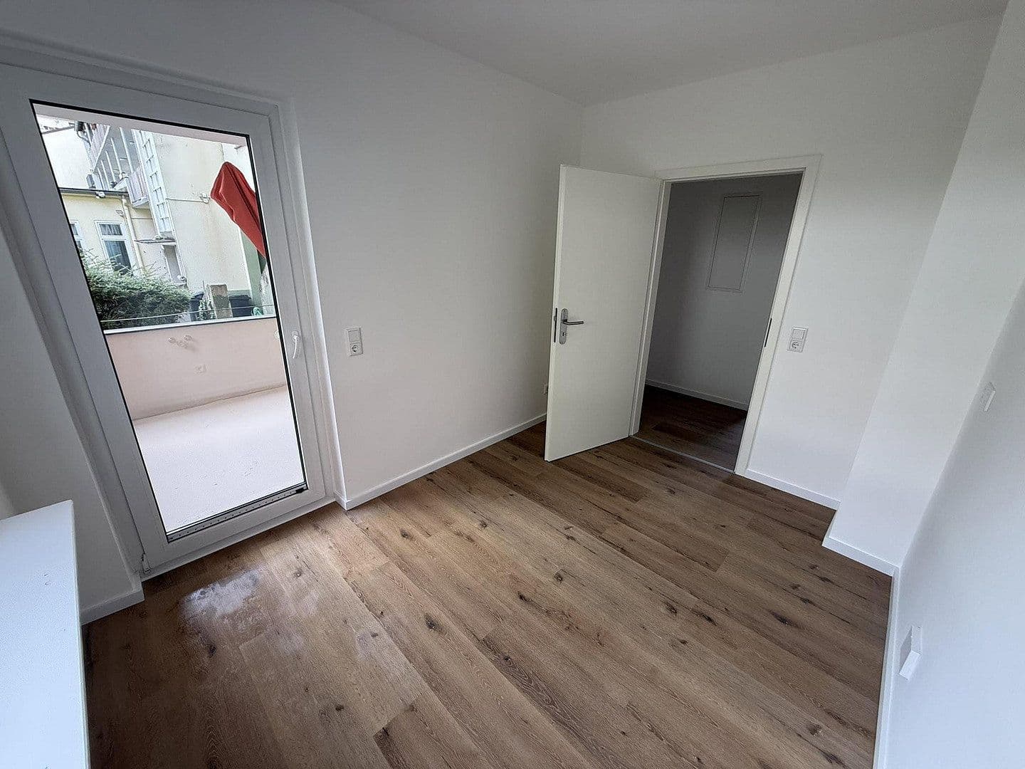 Pronájem bytu 3+1 75 m², Florastr. 7, Solingen, Severní Porýní-Vestfálsko Pronájem bytu 3+1 75 m², Florastr. 7, Solingen, Severní Porýní-Vestfálsko