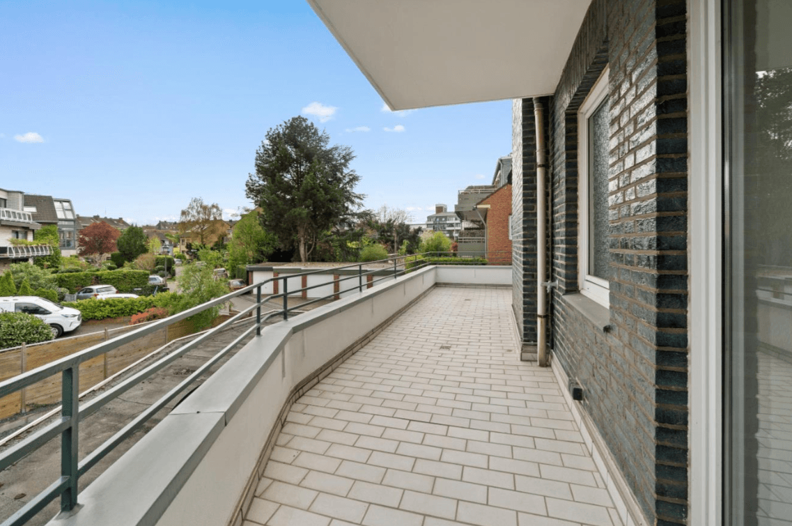Pronájem bytu 3+1 85 m², Sebastiansweg 12, Düsseldorf, Severní Porýní-Vestfálsko Pronájem bytu 3+1 85 m², Sebastiansweg 12, Düsseldorf, Severní Porýní-Vestfálsko