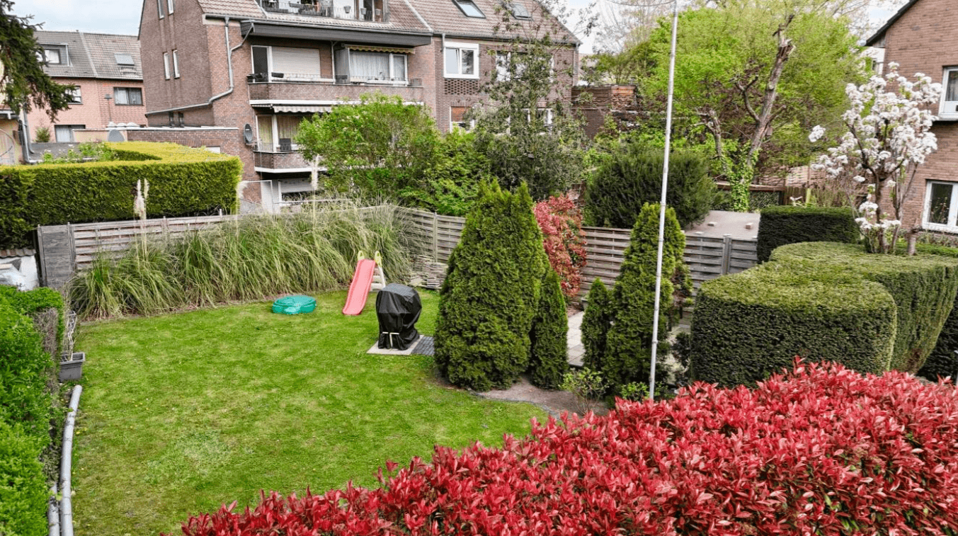 Pronájem bytu 3+1 85 m², Sebastiansweg 12, Düsseldorf, Severní Porýní-Vestfálsko Pronájem bytu 3+1 85 m², Sebastiansweg 12, Düsseldorf, Severní Porýní-Vestfálsko