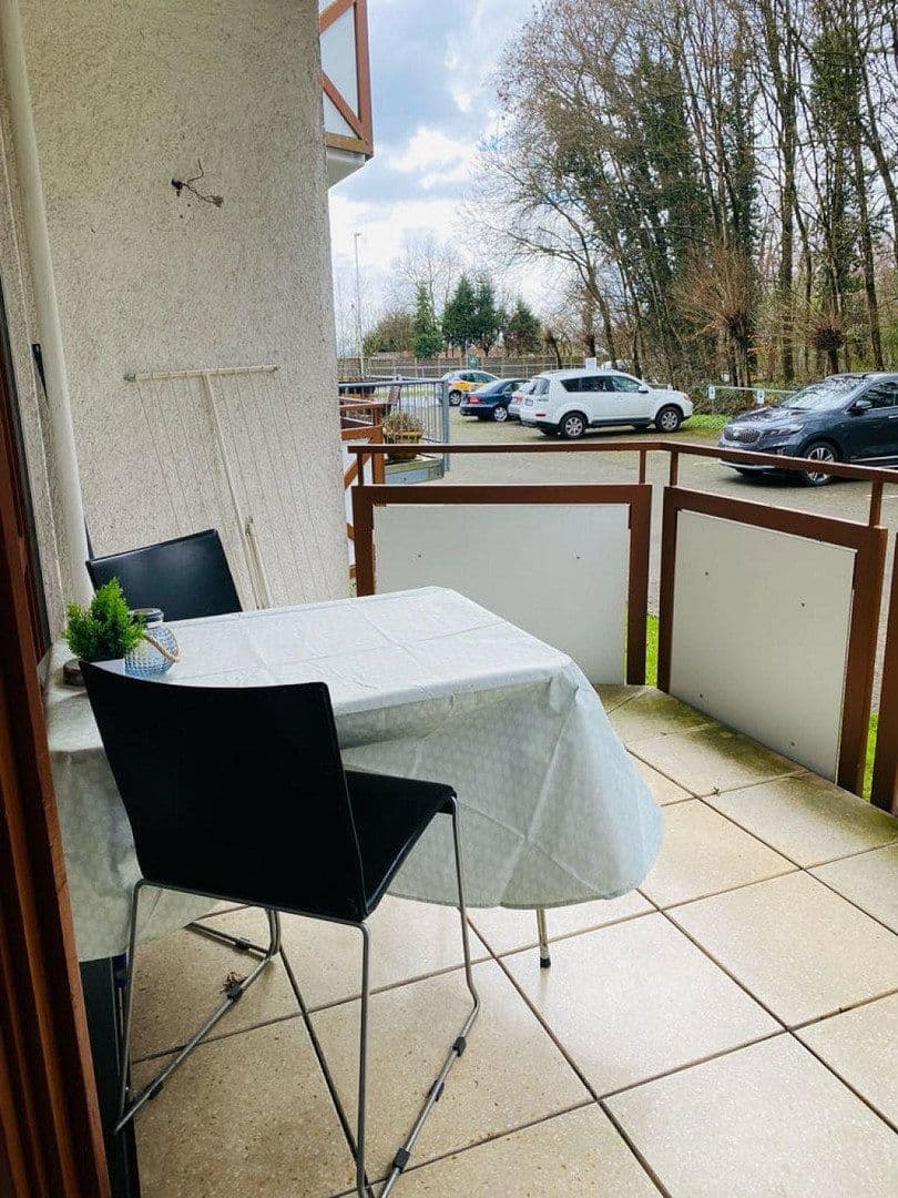 Pronájem bytu 1+1 43 m², Zeppelinstraße 140, Friedrichshafen, Bádensko-Württembersko Pronájem bytu 1+1 43 m², Zeppelinstraße 140, Friedrichshafen, Bádensko-Württembersko