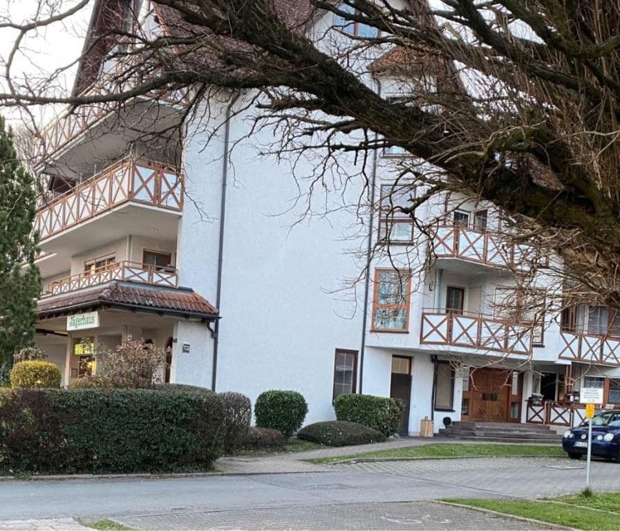 Pronájem bytu 1+1 43 m², Zeppelinstraße 140, Friedrichshafen, Bádensko-Württembersko Pronájem bytu 1+1 43 m², Zeppelinstraße 140, Friedrichshafen, Bádensko-Württembersko