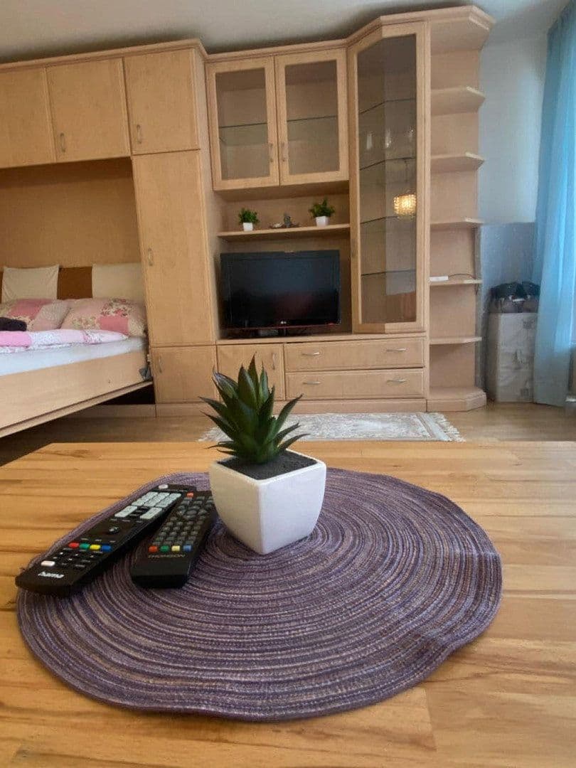 Pronájem bytu 1+1 43 m², Zeppelinstraße 140, Friedrichshafen, Bádensko-Württembersko Pronájem bytu 1+1 43 m², Zeppelinstraße 140, Friedrichshafen, Bádensko-Württembersko