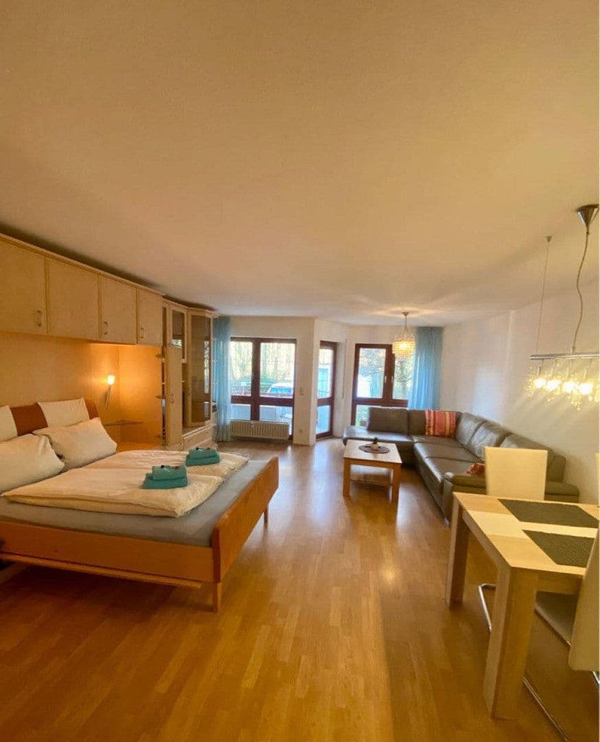 Pronájem bytu 1+1 43 m², Zeppelinstraße 140, Friedrichshafen, Bádensko-Württembersko Pronájem bytu 1+1 43 m², Zeppelinstraße 140, Friedrichshafen, Bádensko-Württembersko