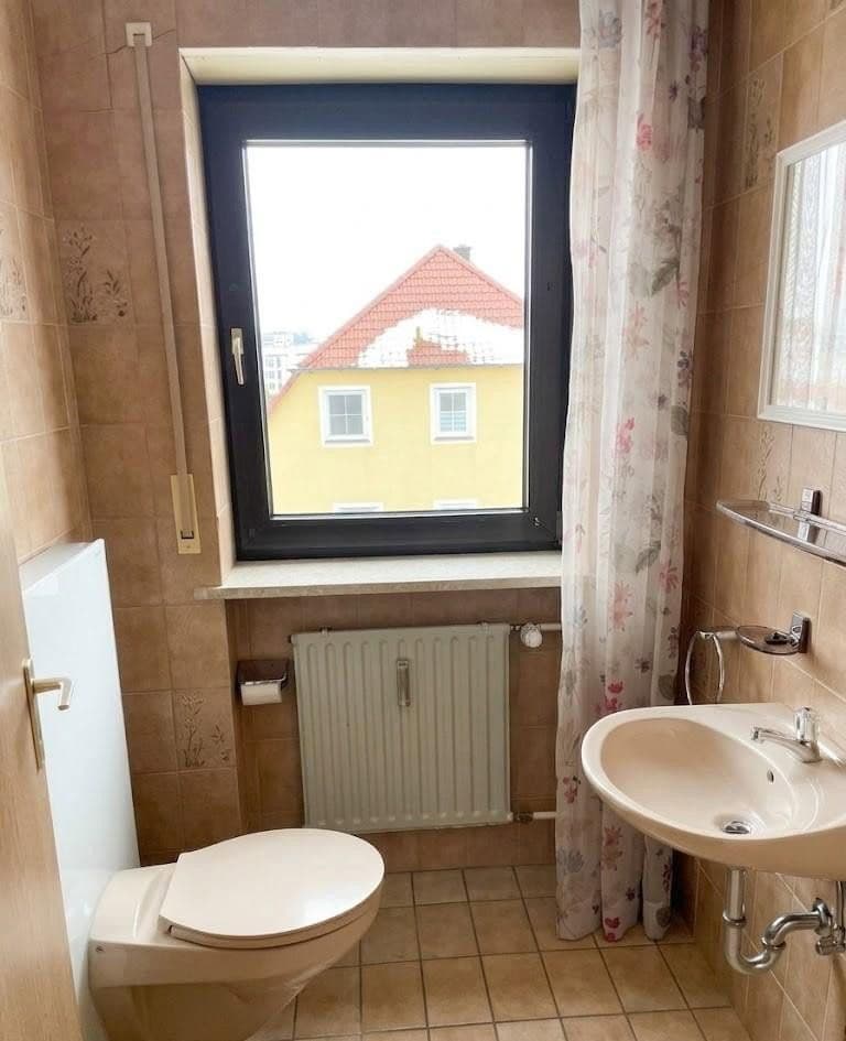 Prodej domu 316 m², pozemek 779 m², Königsbergerstraße 9, Vilseck, Bavorsko Prodej domu 316 m², pozemek 779 m², Königsbergerstraße 9, Vilseck, Bavorsko