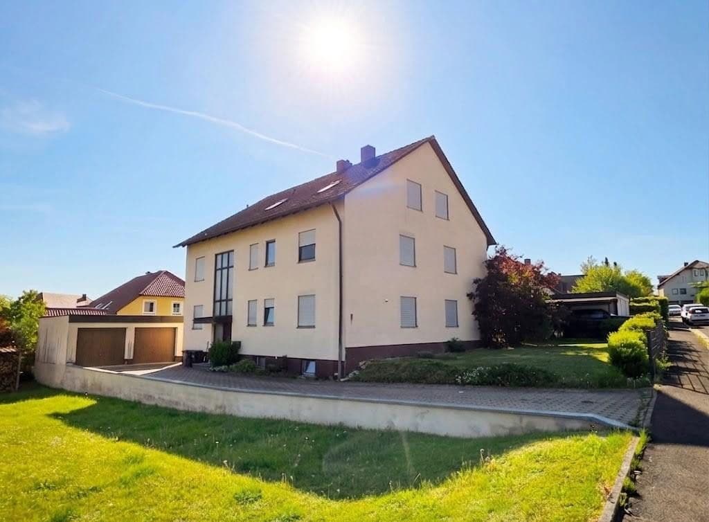 Prodej domu 316 m², pozemek 779 m², Königsbergerstraße 9, Vilseck, Bavorsko Prodej domu 316 m², pozemek 779 m², Königsbergerstraße 9, Vilseck, Bavorsko