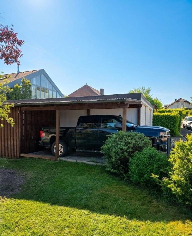 Prodej domu 316 m², pozemek 779 m², Königsbergerstraße 9, Vilseck, Bavorsko Prodej domu 316 m², pozemek 779 m², Königsbergerstraße 9, Vilseck, Bavorsko