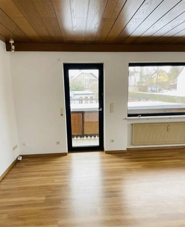 Prodej domu 316 m², pozemek 779 m², Königsbergerstraße 9, Vilseck, Bavorsko Prodej domu 316 m², pozemek 779 m², Königsbergerstraße 9, Vilseck, Bavorsko