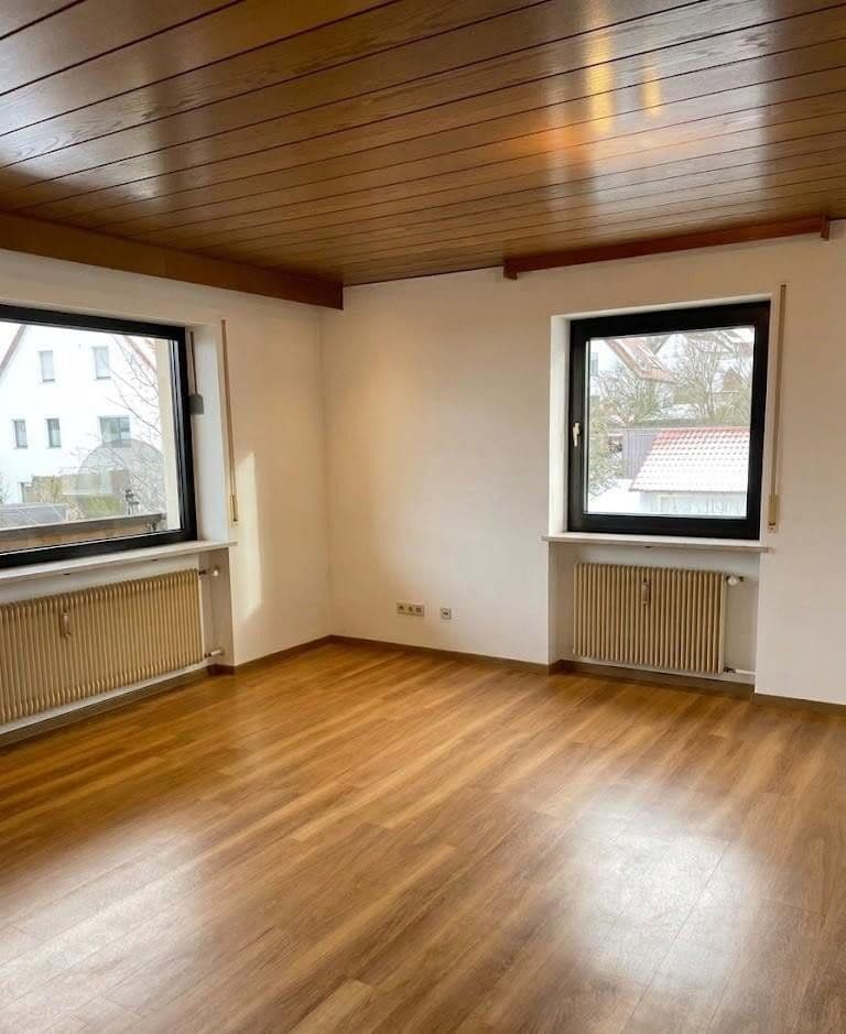 Prodej domu 316 m², pozemek 779 m², Königsbergerstraße 9, Vilseck, Bavorsko Prodej domu 316 m², pozemek 779 m², Königsbergerstraße 9, Vilseck, Bavorsko