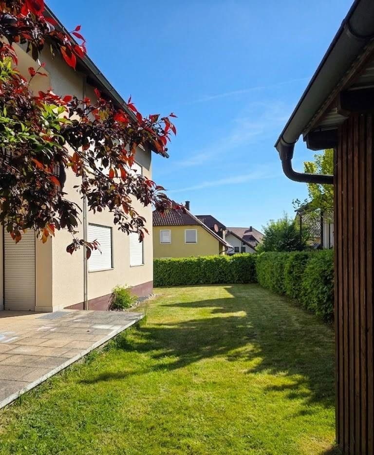 Prodej domu 316 m², pozemek 779 m², Königsbergerstraße 9, Vilseck, Bavorsko Prodej domu 316 m², pozemek 779 m², Königsbergerstraße 9, Vilseck, Bavorsko