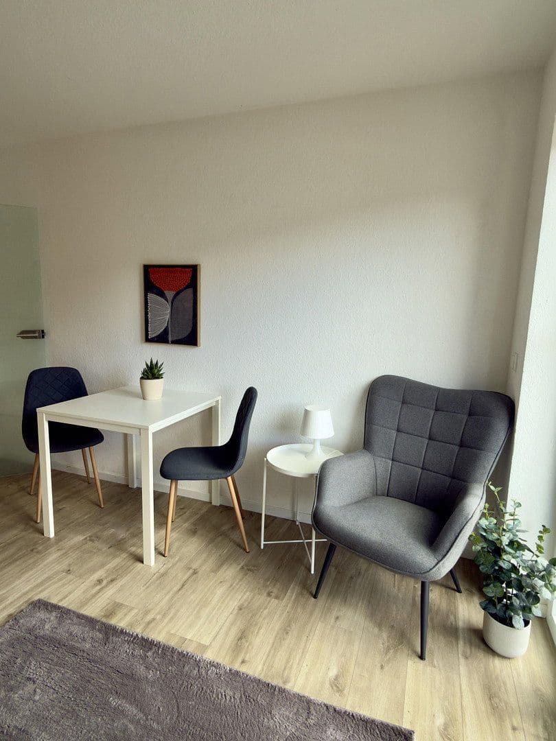 Pronájem bytu 1+1 25 m², Mönsheim, Bádensko-Württembersko Pronájem bytu 1+1 25 m², Mönsheim, Bádensko-Württembersko