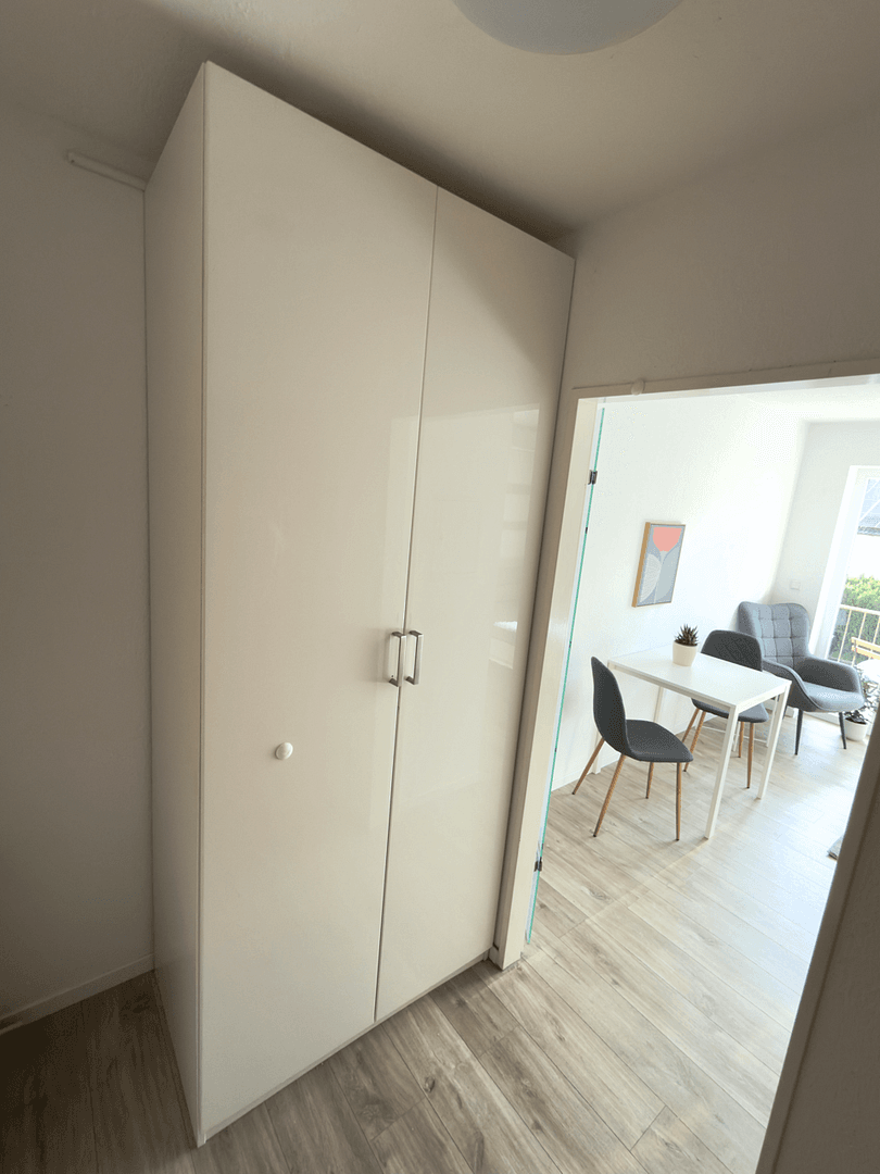 Pronájem bytu 1+1 25 m², Mönsheim, Bádensko-Württembersko Pronájem bytu 1+1 25 m², Mönsheim, Bádensko-Württembersko