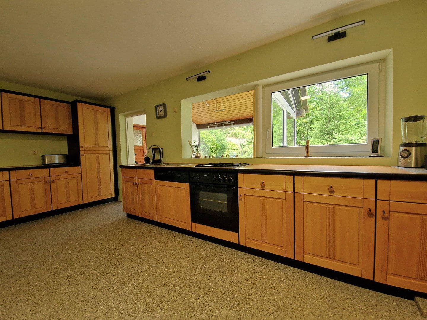 Prodej domu 253 m², pozemek 8.685 m², Achtelsbach, Porýní-Falc Prodej domu 253 m², pozemek 8.685 m², Achtelsbach, Porýní-Falc