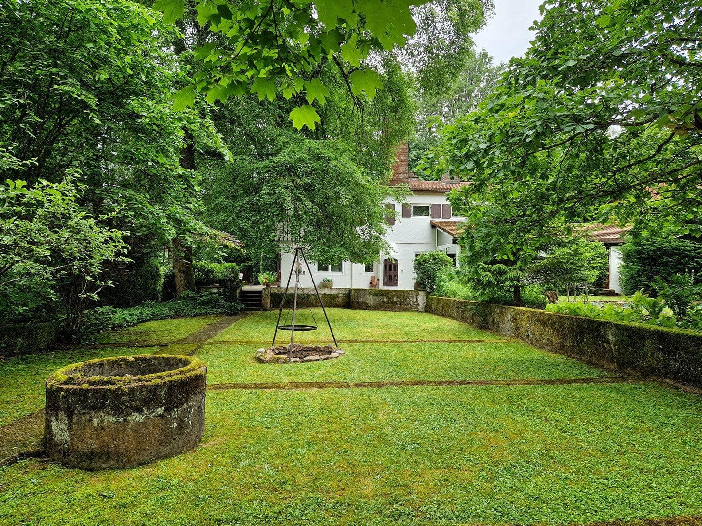 Prodej domu 253 m², pozemek 8.685 m², Achtelsbach, Porýní-Falc Prodej domu 253 m², pozemek 8.685 m², Achtelsbach, Porýní-Falc