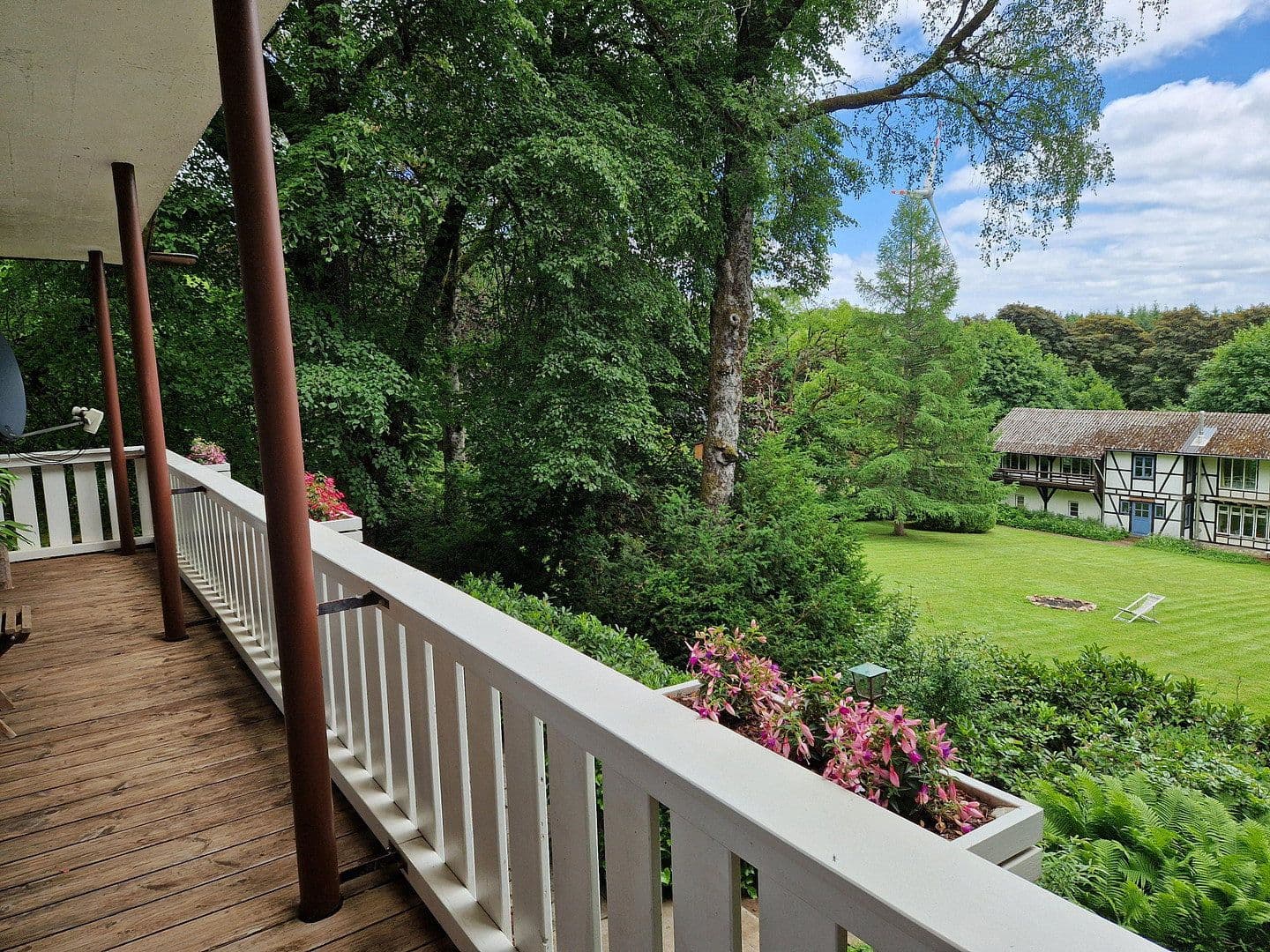 Prodej domu 253 m², pozemek 8.685 m², Achtelsbach, Porýní-Falc Prodej domu 253 m², pozemek 8.685 m², Achtelsbach, Porýní-Falc
