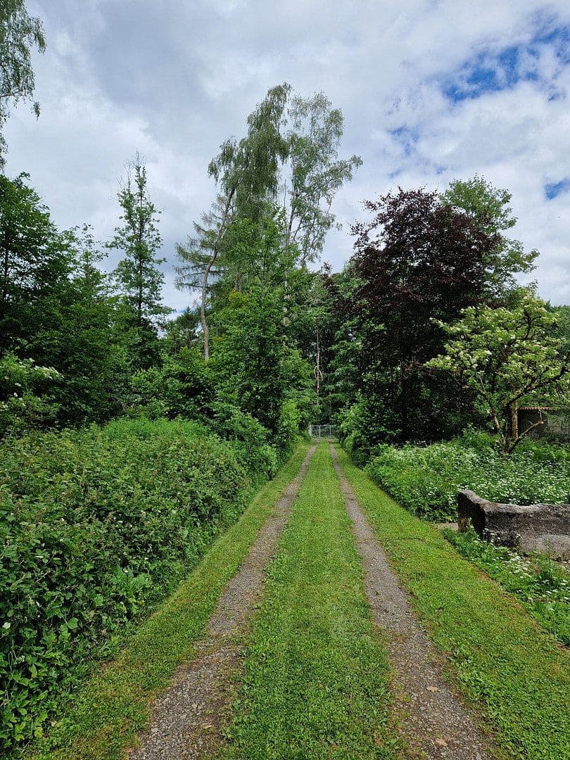 Prodej domu 253 m², pozemek 8.685 m², Achtelsbach, Porýní-Falc Prodej domu 253 m², pozemek 8.685 m², Achtelsbach, Porýní-Falc