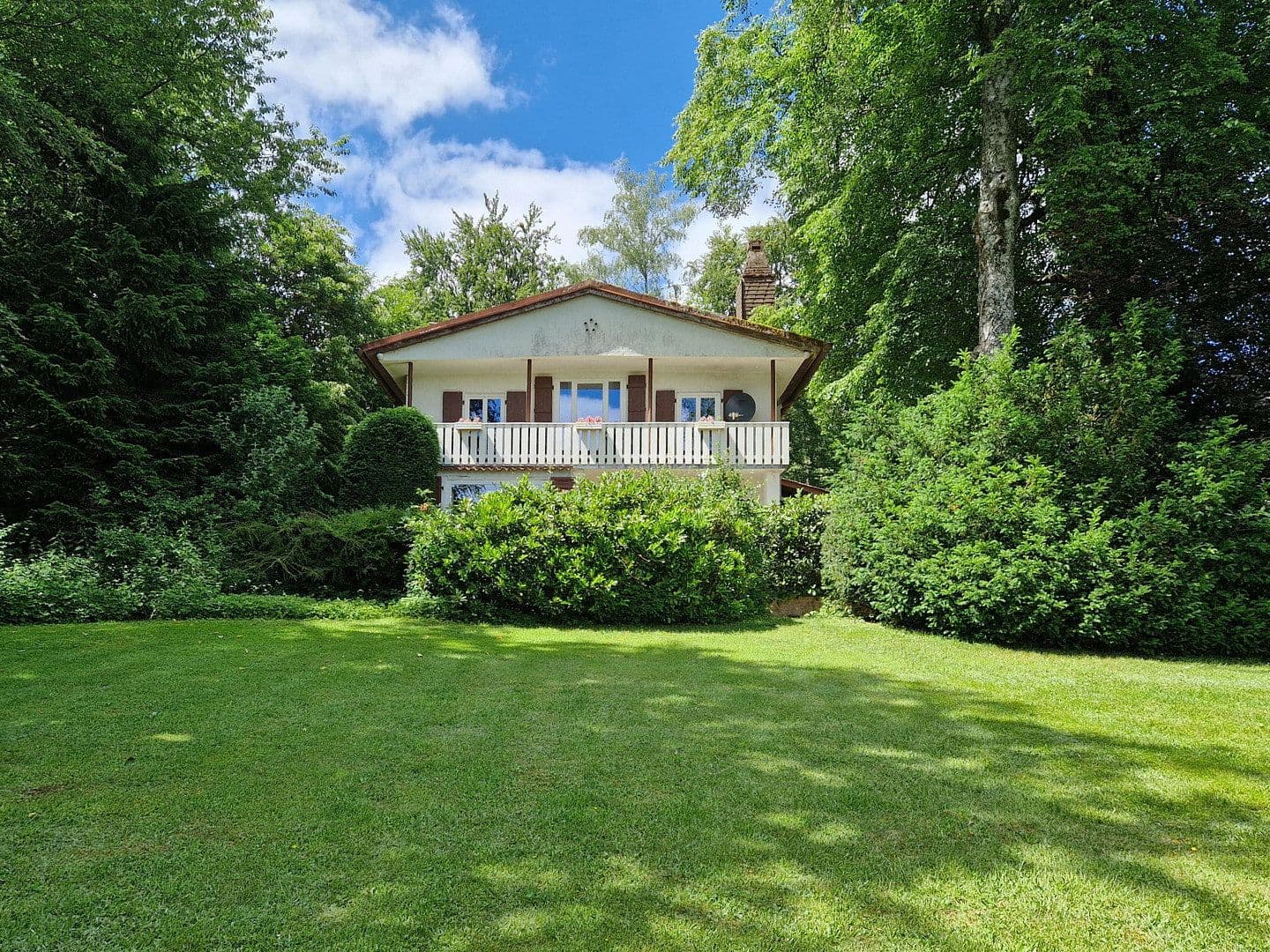 Prodej domu 253 m², pozemek 8.685 m², Achtelsbach, Porýní-Falc Prodej domu 253 m², pozemek 8.685 m², Achtelsbach, Porýní-Falc