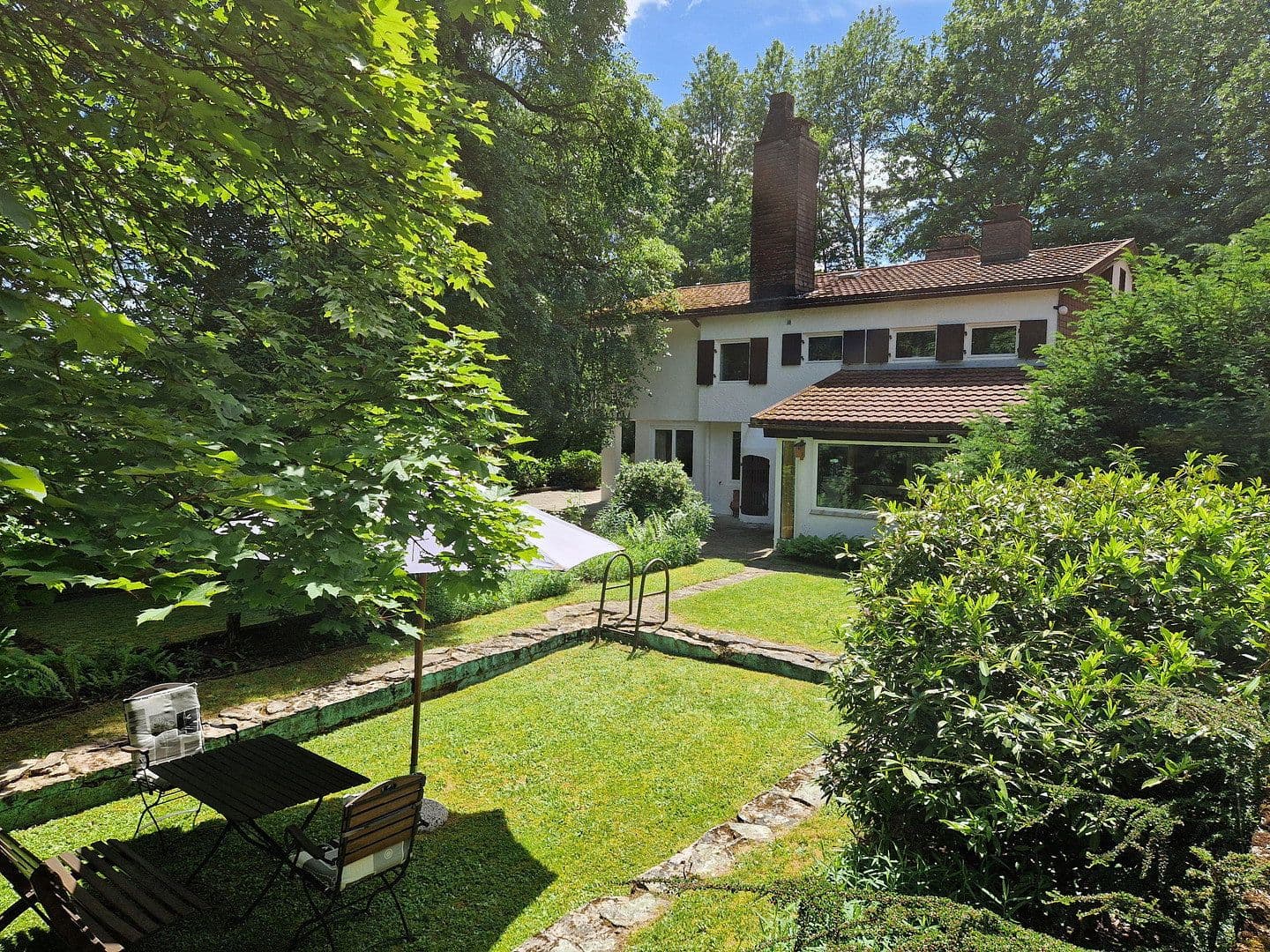 Prodej domu 253 m², pozemek 8.685 m², Achtelsbach, Porýní-Falc Prodej domu 253 m², pozemek 8.685 m², Achtelsbach, Porýní-Falc
