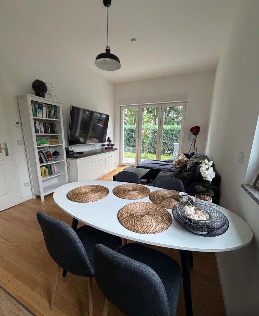 Pronájem bytu 2+1 65 m², Rudower Str. 178A, Berlin, Berlín Pronájem bytu 2+1 65 m², Rudower Str. 178A, Berlin, Berlín