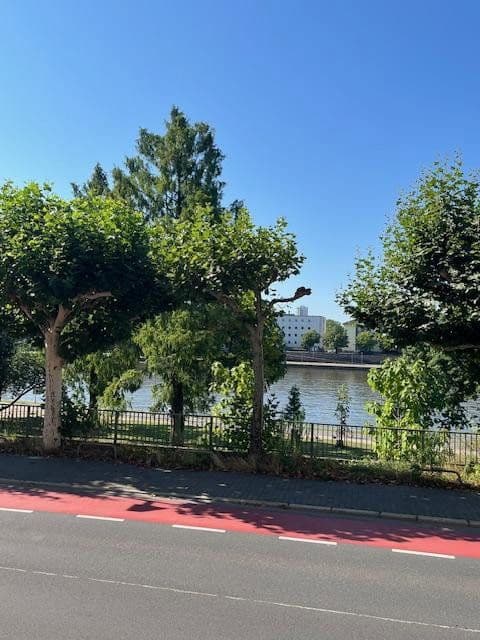 Pronájem bytu 2+1 70 m², Schöne Aussicht 8, Frankfurt am Main, Hessen Pronájem bytu 2+1 70 m², Schöne Aussicht 8, Frankfurt am Main, Hessen