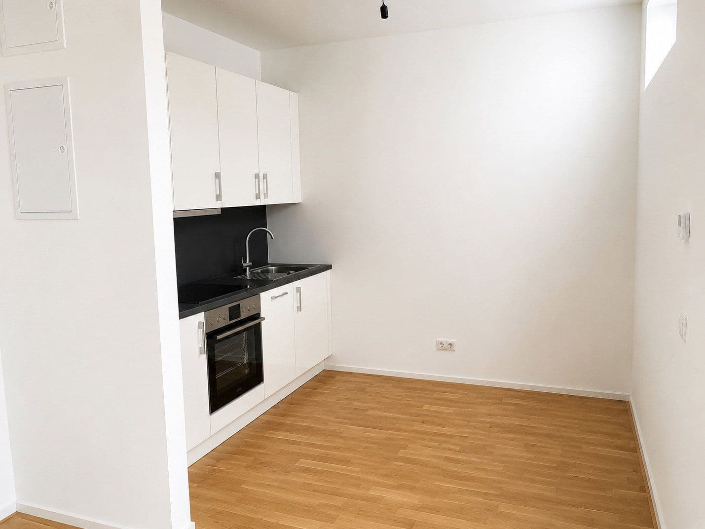 Pronájem bytu 2+1 52 m², PEMA 2 2-4, Innsbruck, Tyrolsko Pronájem bytu 2+1 52 m², PEMA 2 2-4, Innsbruck, Tyrolsko