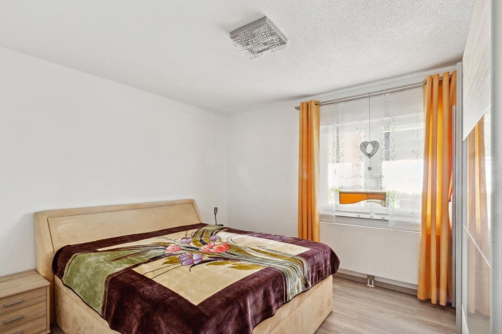 Prodej domu 160 m², pozemek 825 m², Laupheim, Bádensko-Württembersko Prodej domu 160 m², pozemek 825 m², Laupheim, Bádensko-Württembersko