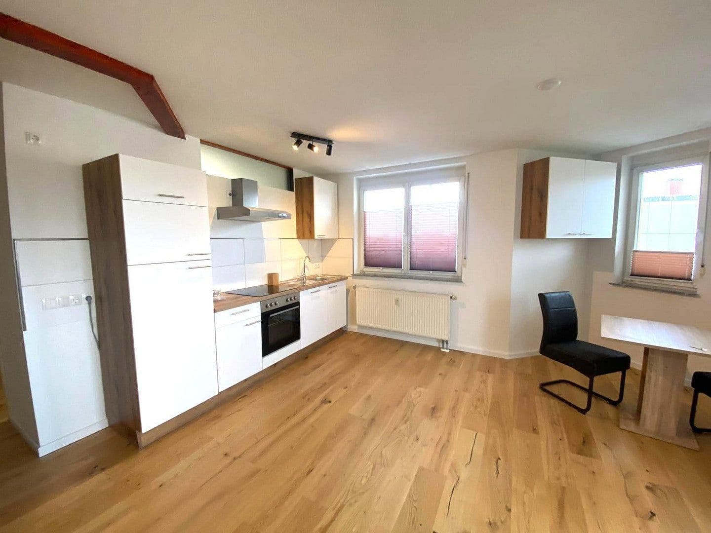 Pronájem bytu 2+1 70 m², Krongasse 4, Ludwigshafen am Rhein, Porýní-Falc Pronájem bytu 2+1 70 m², Krongasse 4, Ludwigshafen am Rhein, Porýní-Falc