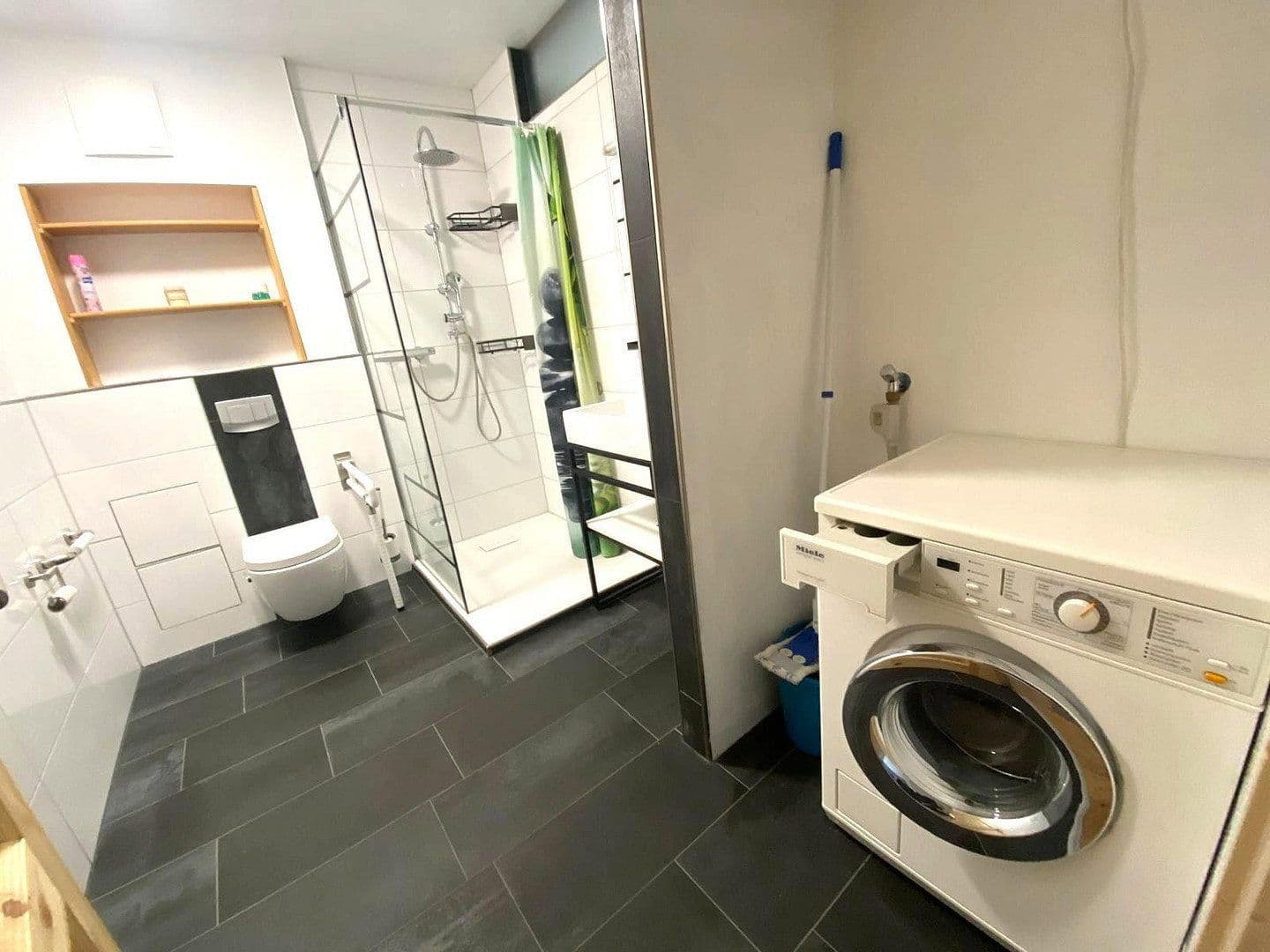 Pronájem bytu 2+1 70 m², Krongasse 4, Ludwigshafen am Rhein, Porýní-Falc Pronájem bytu 2+1 70 m², Krongasse 4, Ludwigshafen am Rhein, Porýní-Falc