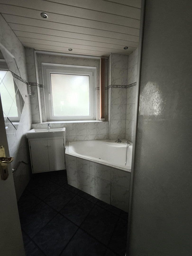 Pronájem bytu 3+1 88 m², Heilmannstr. 41, Frankfurt am Main, Hessen Pronájem bytu 3+1 88 m², Heilmannstr. 41, Frankfurt am Main, Hessen
