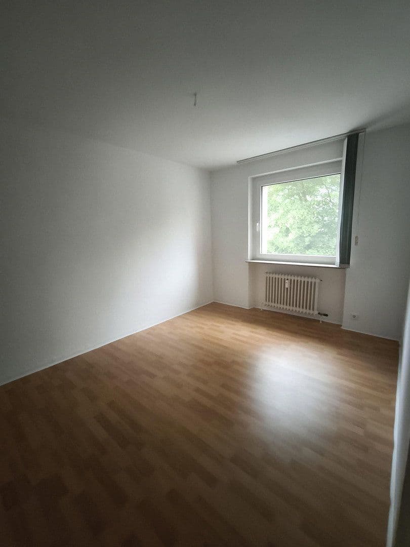 Pronájem bytu 3+1 88 m², Heilmannstr. 41, Frankfurt am Main, Hessen Pronájem bytu 3+1 88 m², Heilmannstr. 41, Frankfurt am Main, Hessen