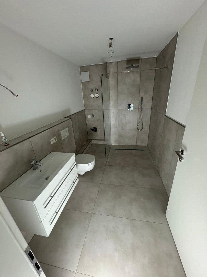 Pronájem bytu 4+1 104 m², Berliner Str. 911, Köln, Severní Porýní-Vestfálsko Pronájem bytu 4+1 104 m², Berliner Str. 911, Köln, Severní Porýní-Vestfálsko