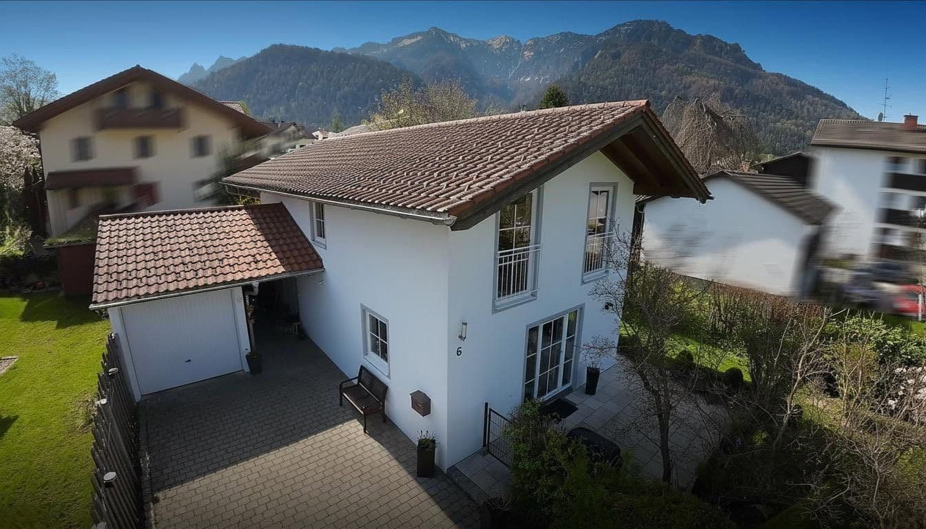 Prodej domu 125 m², pozemek 500 m², Bayerisch Gmain, Bavorsko Prodej domu 125 m², pozemek 500 m², Bayerisch Gmain, Bavorsko