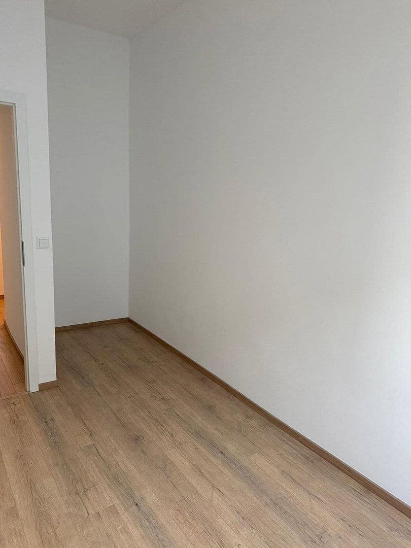 Pronájem bytu 4+1 82 m², Köpenicker Straße 32, Berlin, Berlín Pronájem bytu 4+1 82 m², Köpenicker Straße 32, Berlin, Berlín
