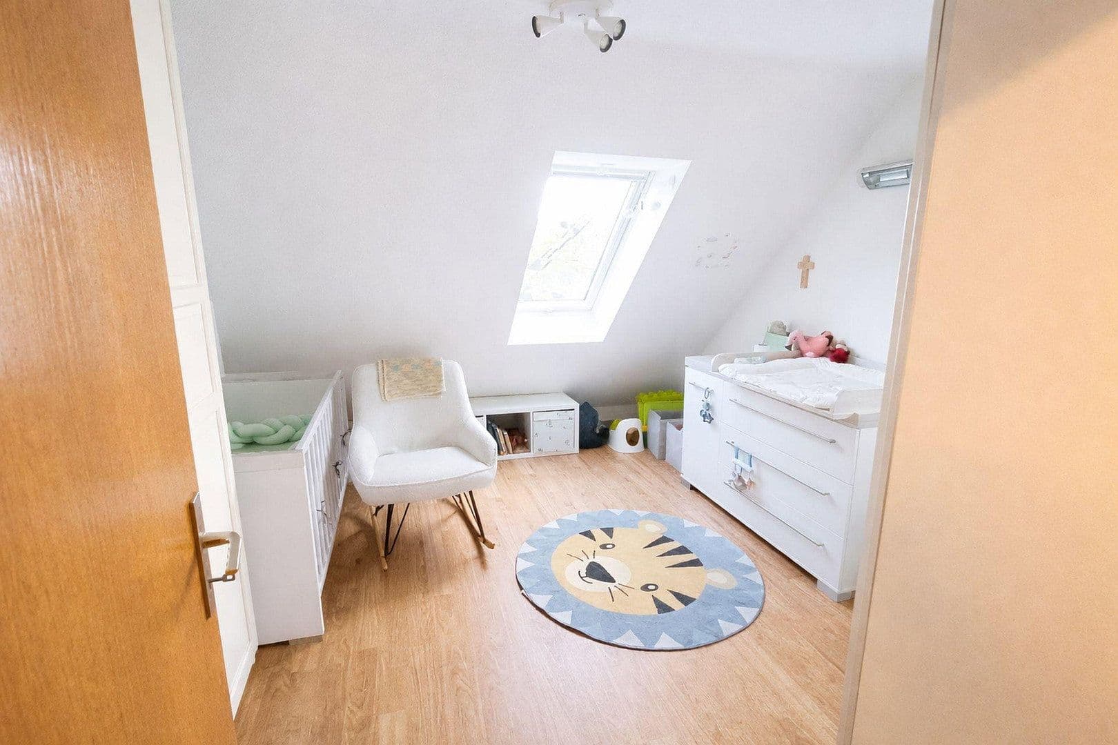 Prodej bytu 4+kk 106 m², Kolpingstraße 14, Dresden, Sasko Prodej bytu 4+kk 106 m², Kolpingstraße 14, Dresden, Sasko