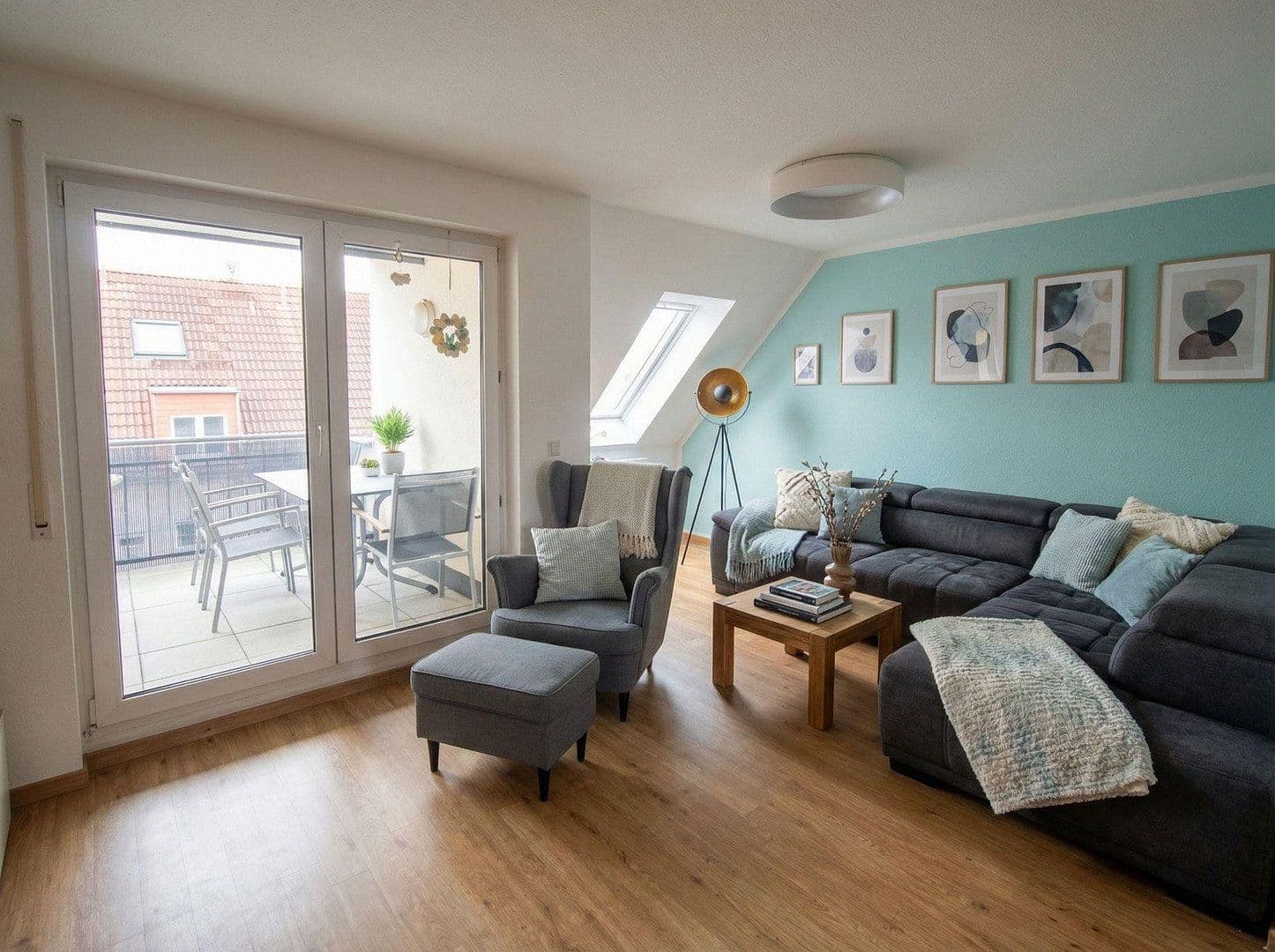 Prodej bytu 4+kk 106 m², Kolpingstraße 14, Dresden, Sasko Prodej bytu 4+kk 106 m², Kolpingstraße 14, Dresden, Sasko