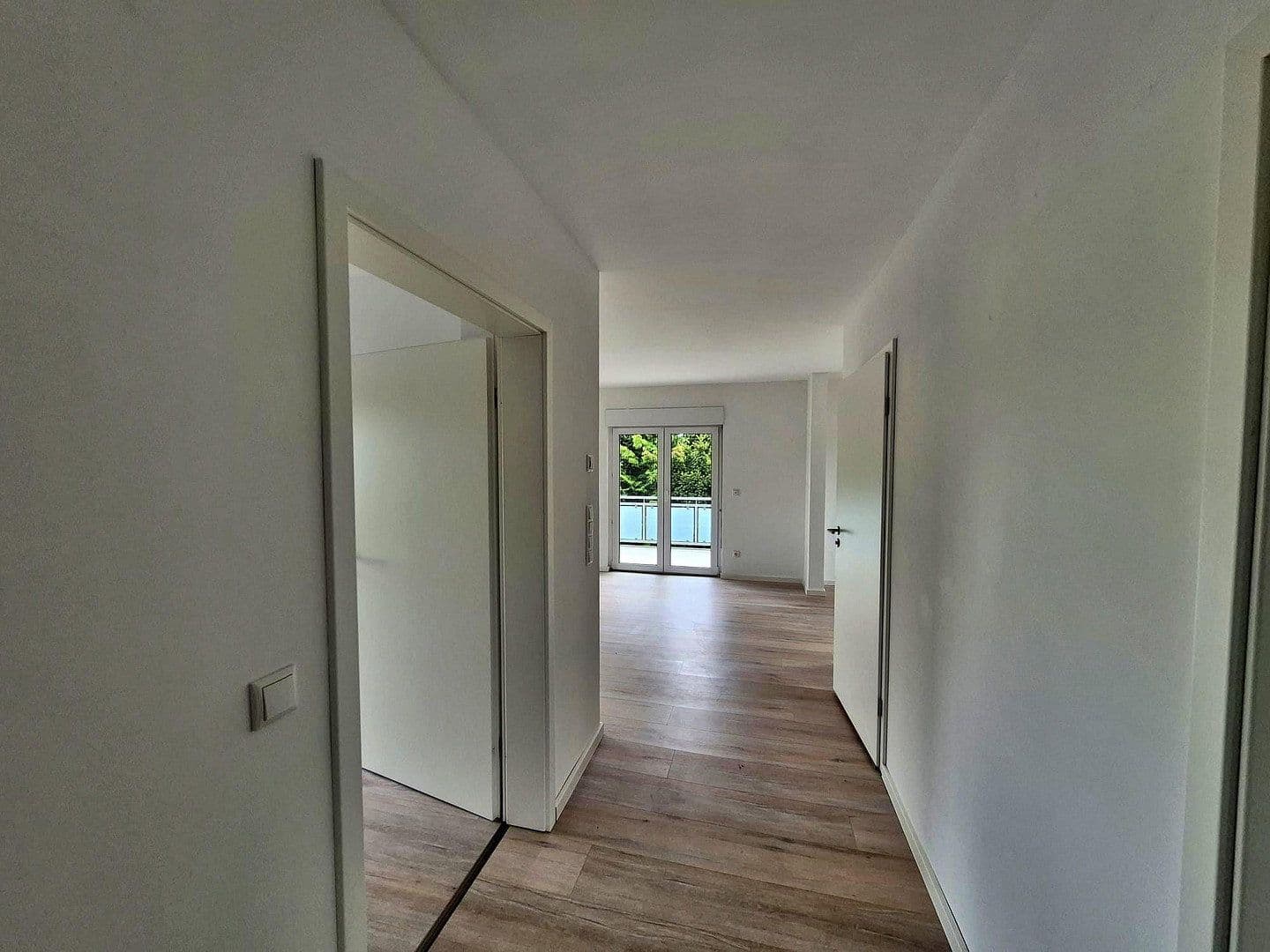 Pronájem bytu 3+1 74 m², Porta Westfalica, Severní Porýní-Vestfálsko Pronájem bytu 3+1 74 m², Porta Westfalica, Severní Porýní-Vestfálsko