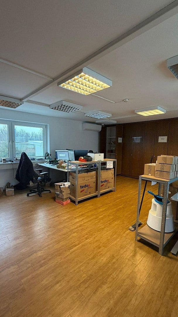Pronájem kanceláře 932 m², Fußgönheim, Porýní-Falc Pronájem kanceláře 932 m², Fußgönheim, Porýní-Falc