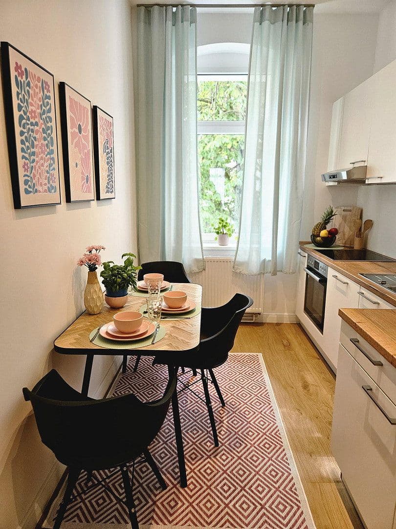 Pronájem bytu 1+1 24 m², Edisonstraße 45, Berlin, Berlín Pronájem bytu 1+1 24 m², Edisonstraße 45, Berlin, Berlín