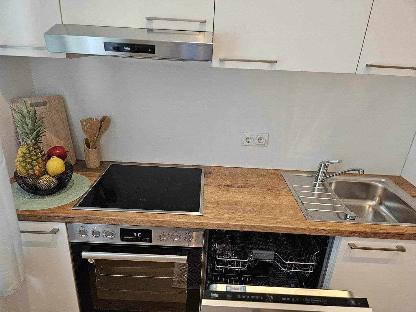 Pronájem bytu 1+1 24 m², Edisonstraße 45, Berlin, Berlín Pronájem bytu 1+1 24 m², Edisonstraße 45, Berlin, Berlín