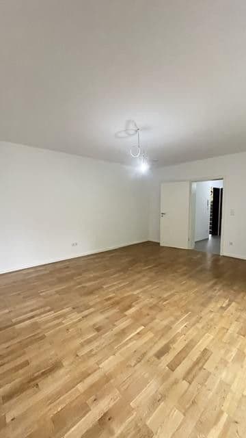 Pronájem bytu 1+1 44 m², Friedrich-Karl-Straße 3, Mannheim, Bádensko-Württembersko Pronájem bytu 1+1 44 m², Friedrich-Karl-Straße 3, Mannheim, Bádensko-Württembersko