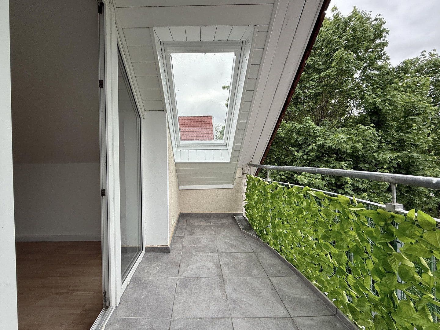 Pronájem bytu 4+1 91 m², Wernsdorfer Straße 7, Berlin Schmöckwitz, Berlín Pronájem bytu 4+1 91 m², Wernsdorfer Straße 7, Berlin Schmöckwitz, Berlín