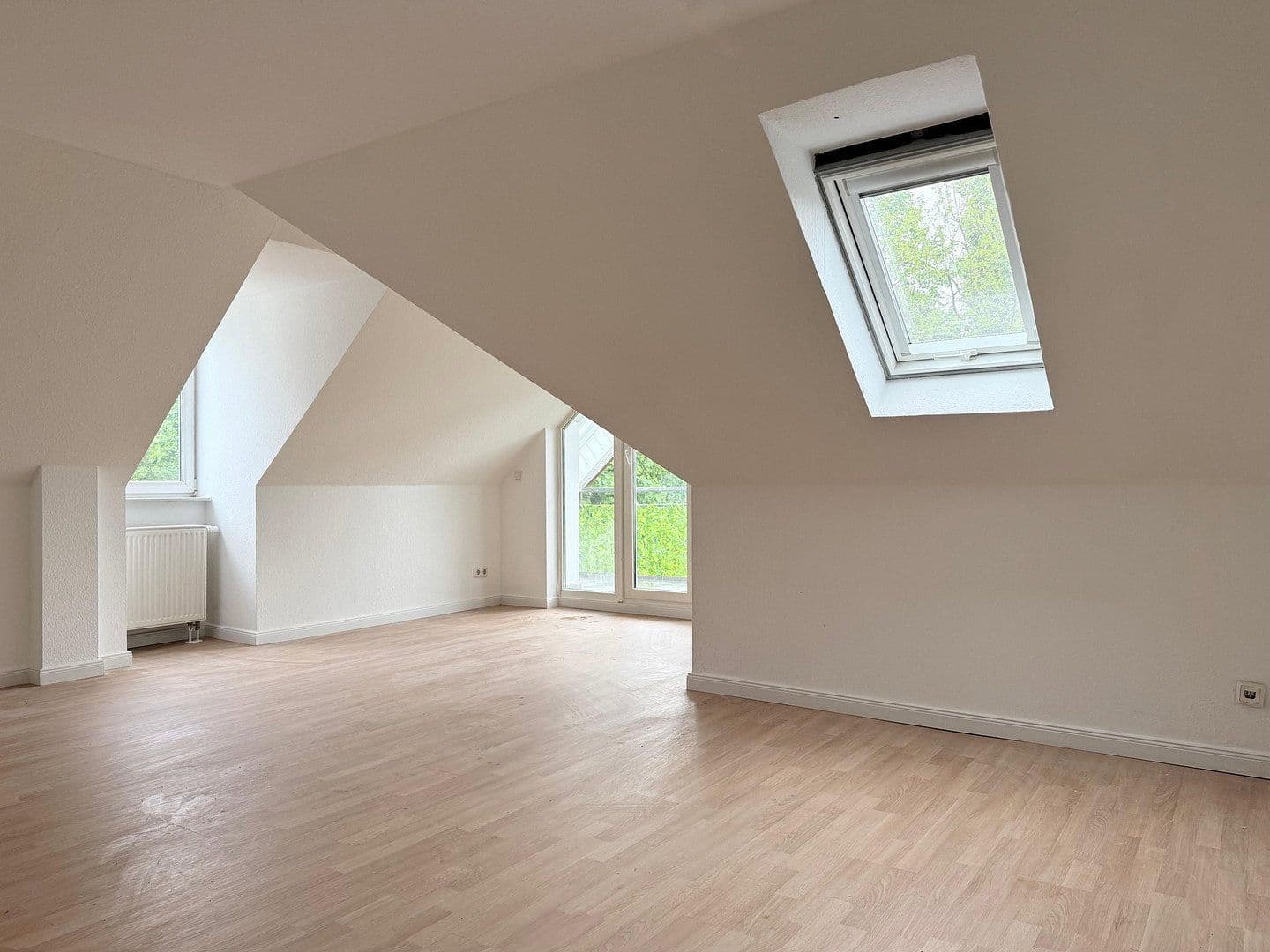 Pronájem bytu 4+1 91 m², Wernsdorfer Straße 7, Berlin Schmöckwitz, Berlín Pronájem bytu 4+1 91 m², Wernsdorfer Straße 7, Berlin Schmöckwitz, Berlín